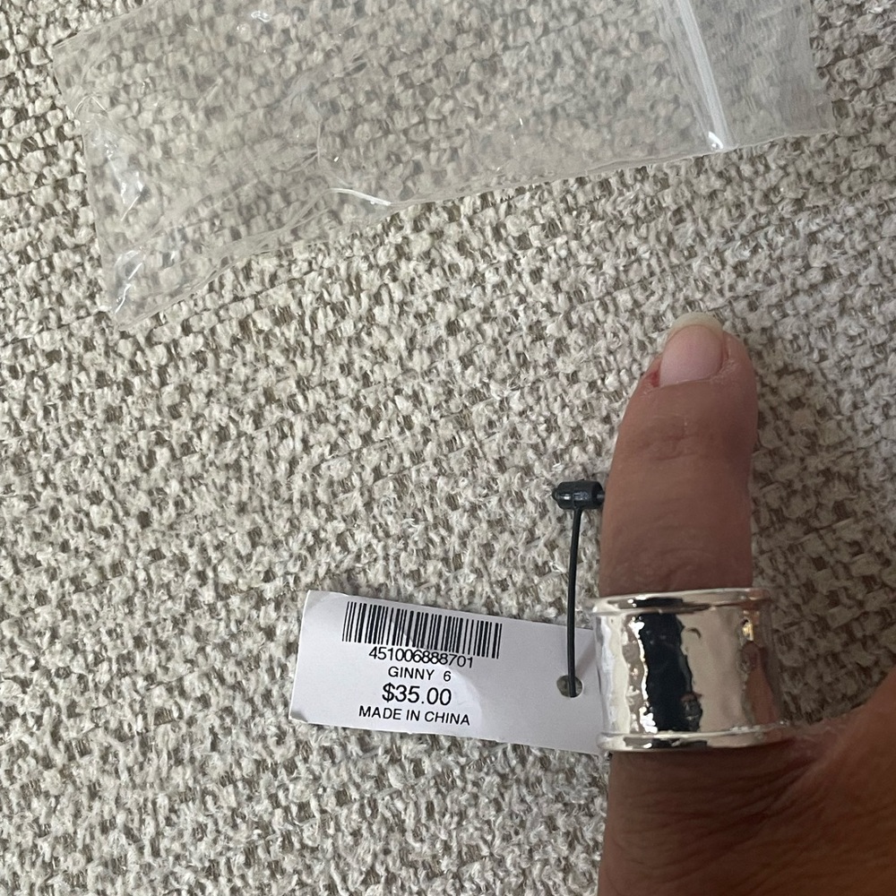 Chico’s silver Wide Band Ring Size 6